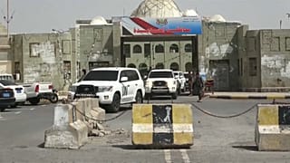 اليمن: مقتل ستة مدنيين من بينهم مصور صحفي إماراتي وجرح مراسل في هجوم للحوثيين