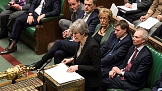 Brexit, passano la modifica al backstop e il no all'uscita senza accordo