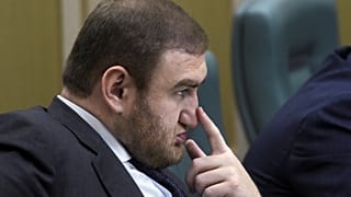 Камера для сенатора: член СФ Арашуков арестован, его обвиняют в убийствах