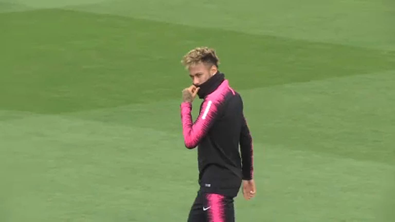 Neymar hetekre kidőlt