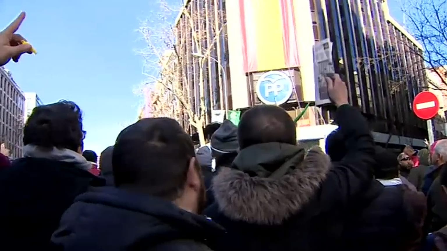Los taxistas madrileños exigen interponer tiempo y distancia con los VTC para poner fin a la huelga