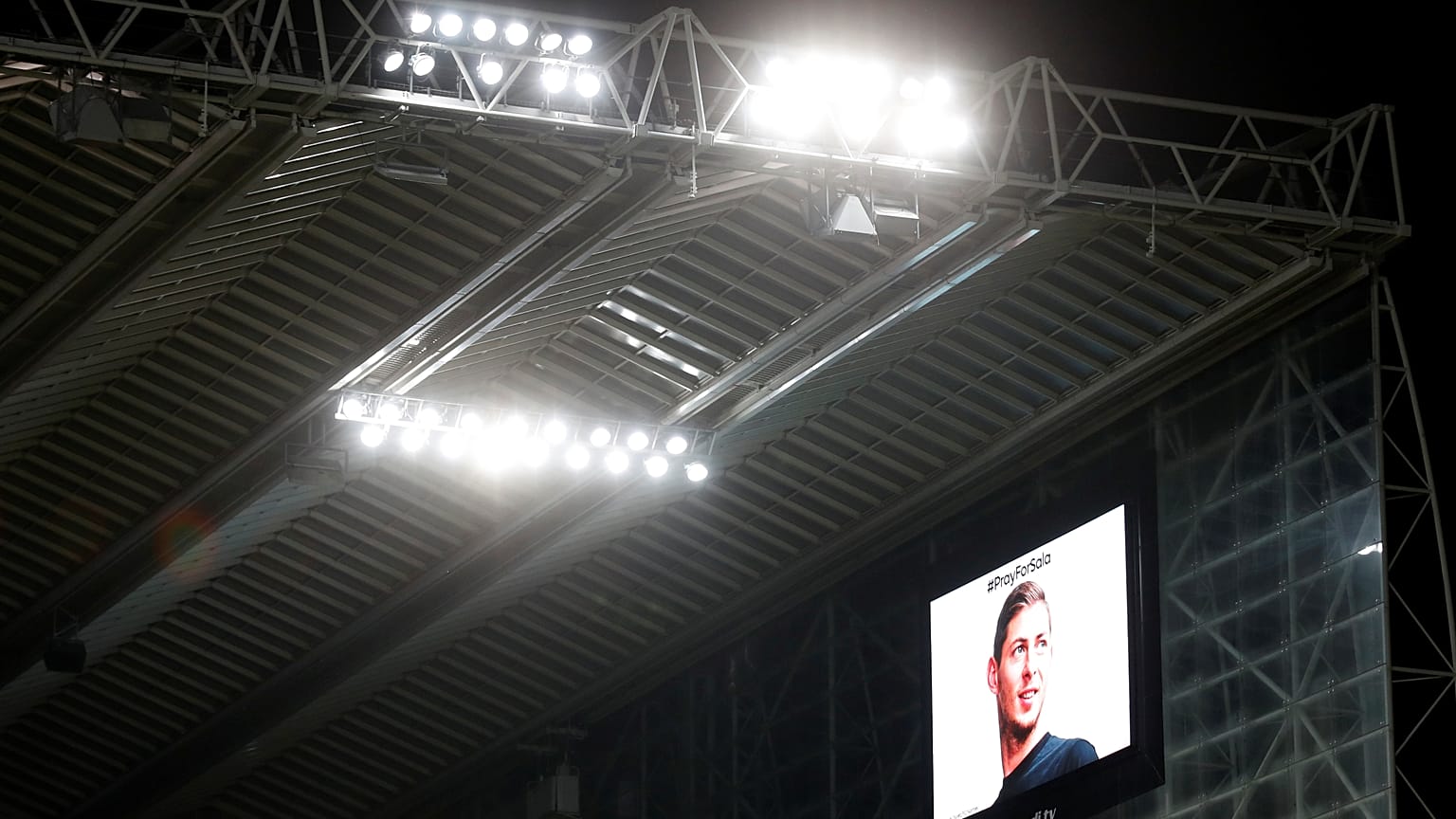 Schweigeminute im St James Park beim Spiel von Newcastle Udt. gegen ManCity