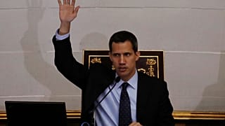 Video: Trump kendini geçici başkan ilan eden Venezuelalı lider Guaido ile telefonda görüştü