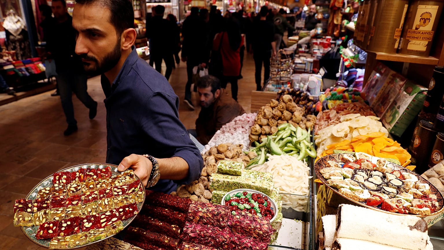 Araştırma: Türkiye'de yaşamaktan en mutlu seçmen AK Partililer 