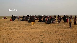  المقاتلون الأكراد السوريون يحاربون داعش في جيبها الأخير في شرقي سوريا
