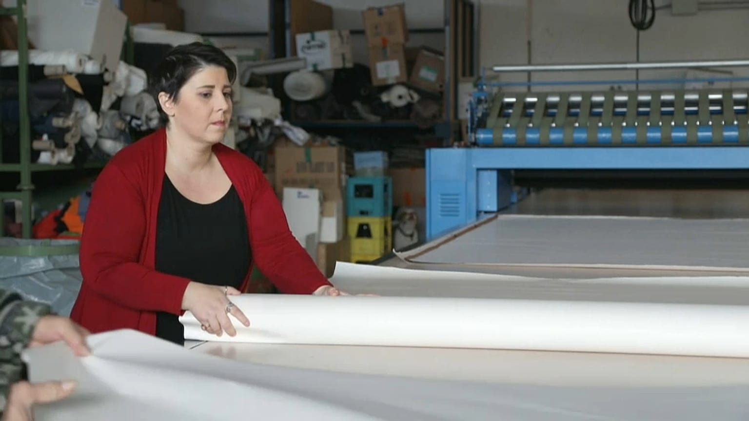 Marca italiana lança roupa feita de leite