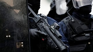 Photo France : lanceur de balles de défense autorisé par Conseil d'Etat.
