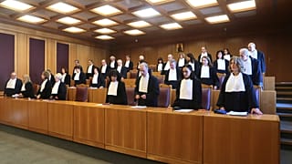 Εν αναμονή απόφασης του ΣτΕ για 13ο-14ο μισθό