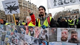 ‘Gilets jaunes' hold 12th weekend of protests, denounce police violence