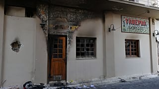 Θρήνος στην Καλαμάτα για τα θύματα της φονικής έκρηξης