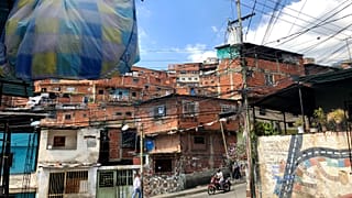 "Eu quero viver, mas não posso devido à situação na Venezuela"