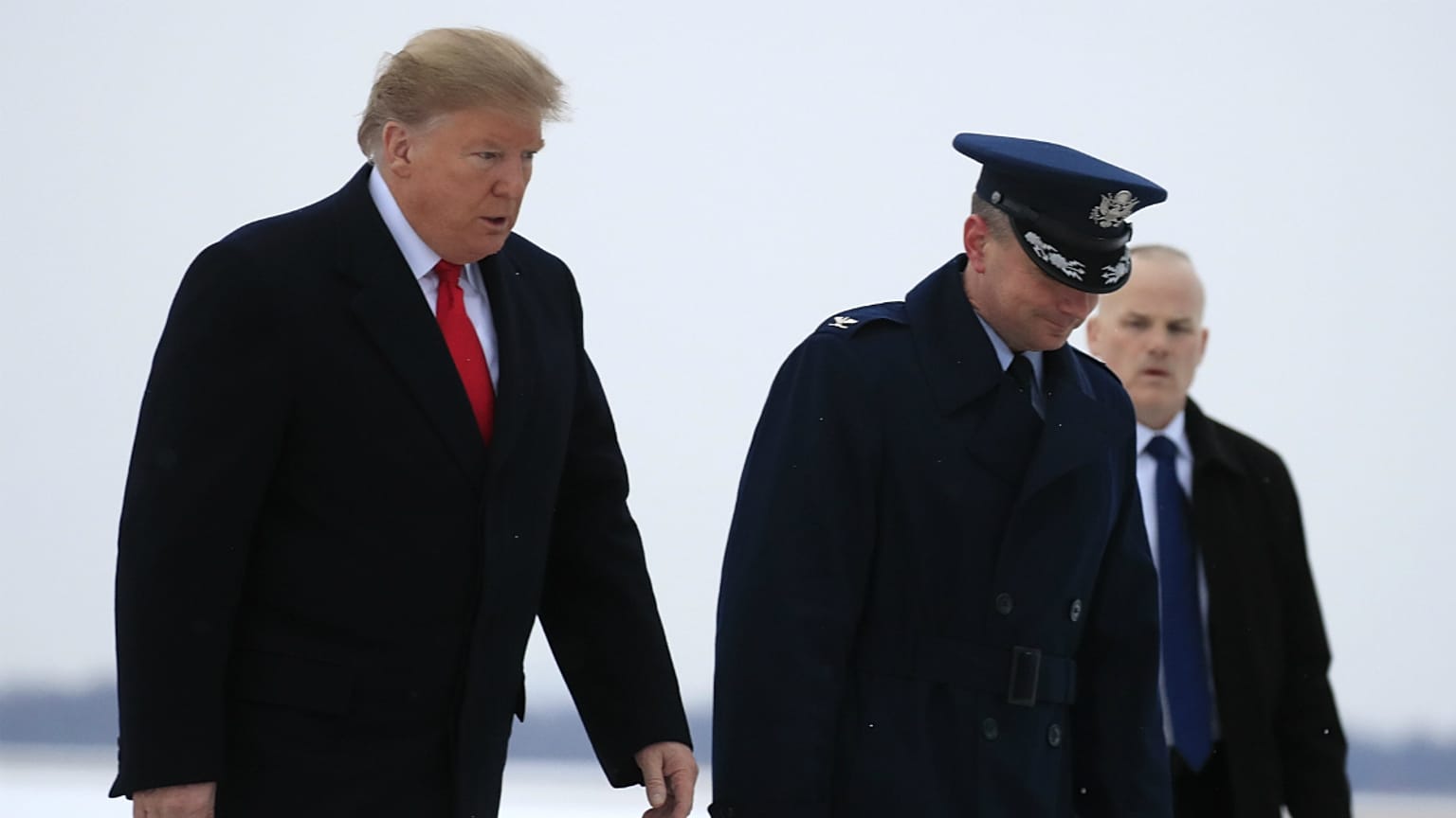 Trump'tan Venezuela'ya müdahale sinyali: Askeri seçenek masada