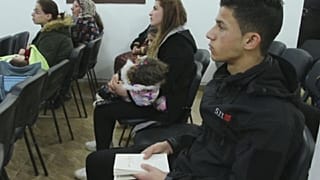 فهد جاسم داخل كنيسة الإخوة في كوباني