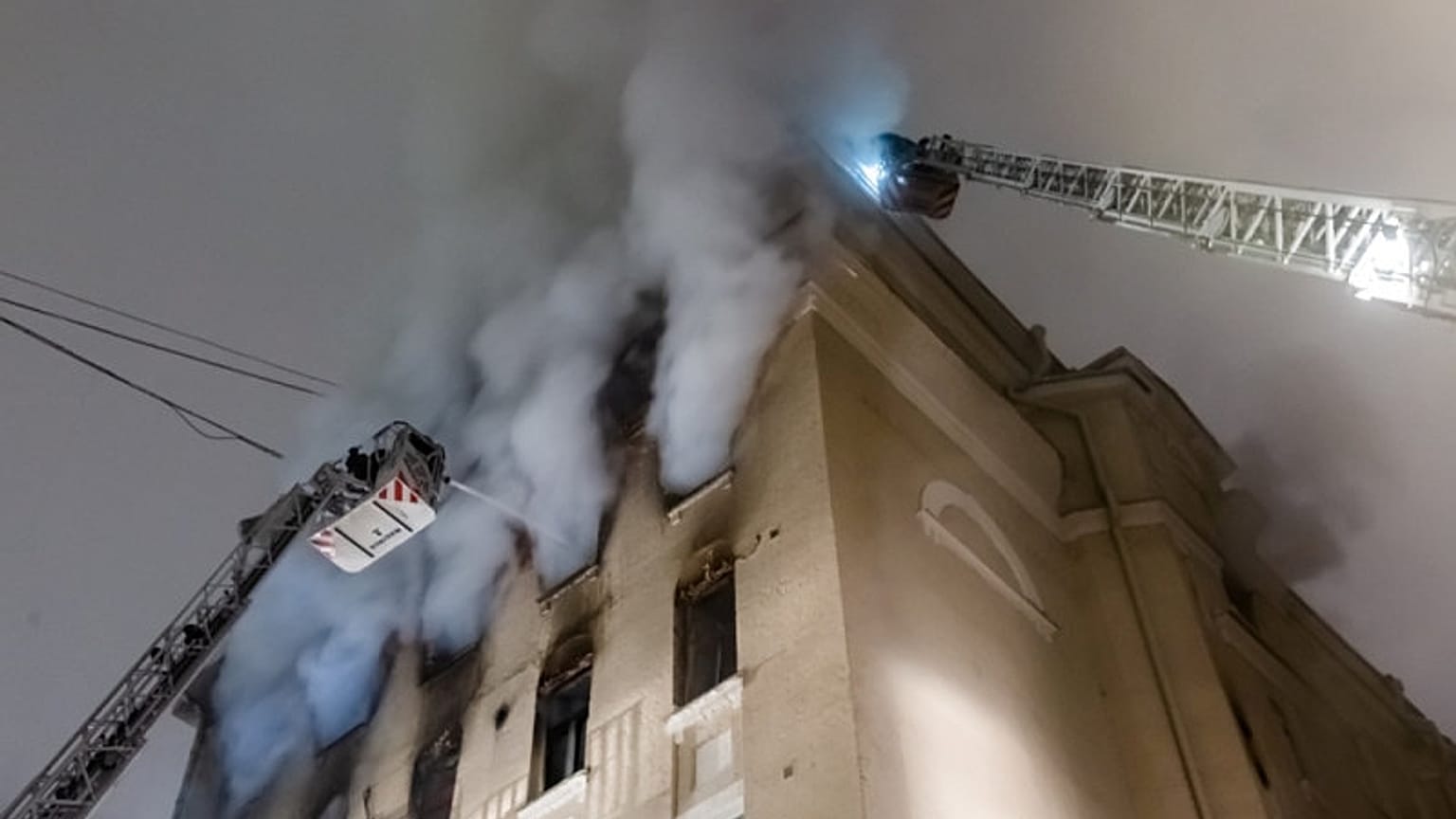 Incêndio mortífero no coração de Moscovo