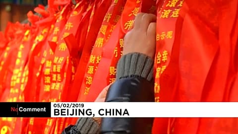 Thousands pray for good health and fortune on first day of Lunar New Year