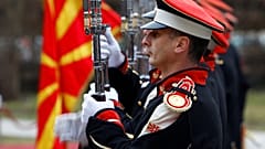 ΝΑΤΟ: Υπογράφεται το πρωτόκολλο ένταξης της ΠΓΔΜ