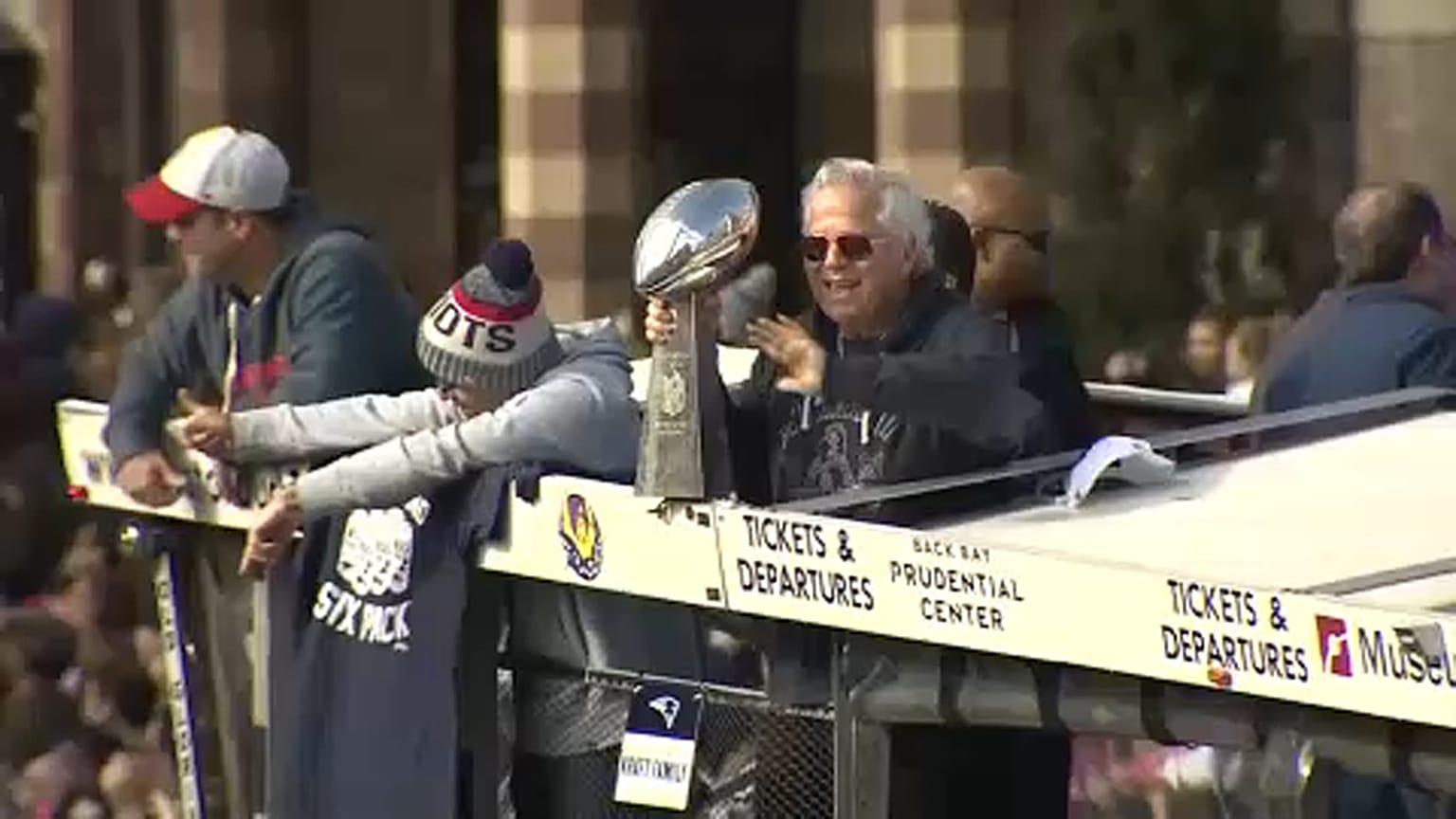Super Bowl: parata dei Patriots con un milione di persone