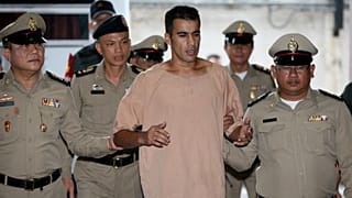 لاعب كرة القدم اللاجئ البحريني حكيم العريبي أثناء حبسه في تايلاند