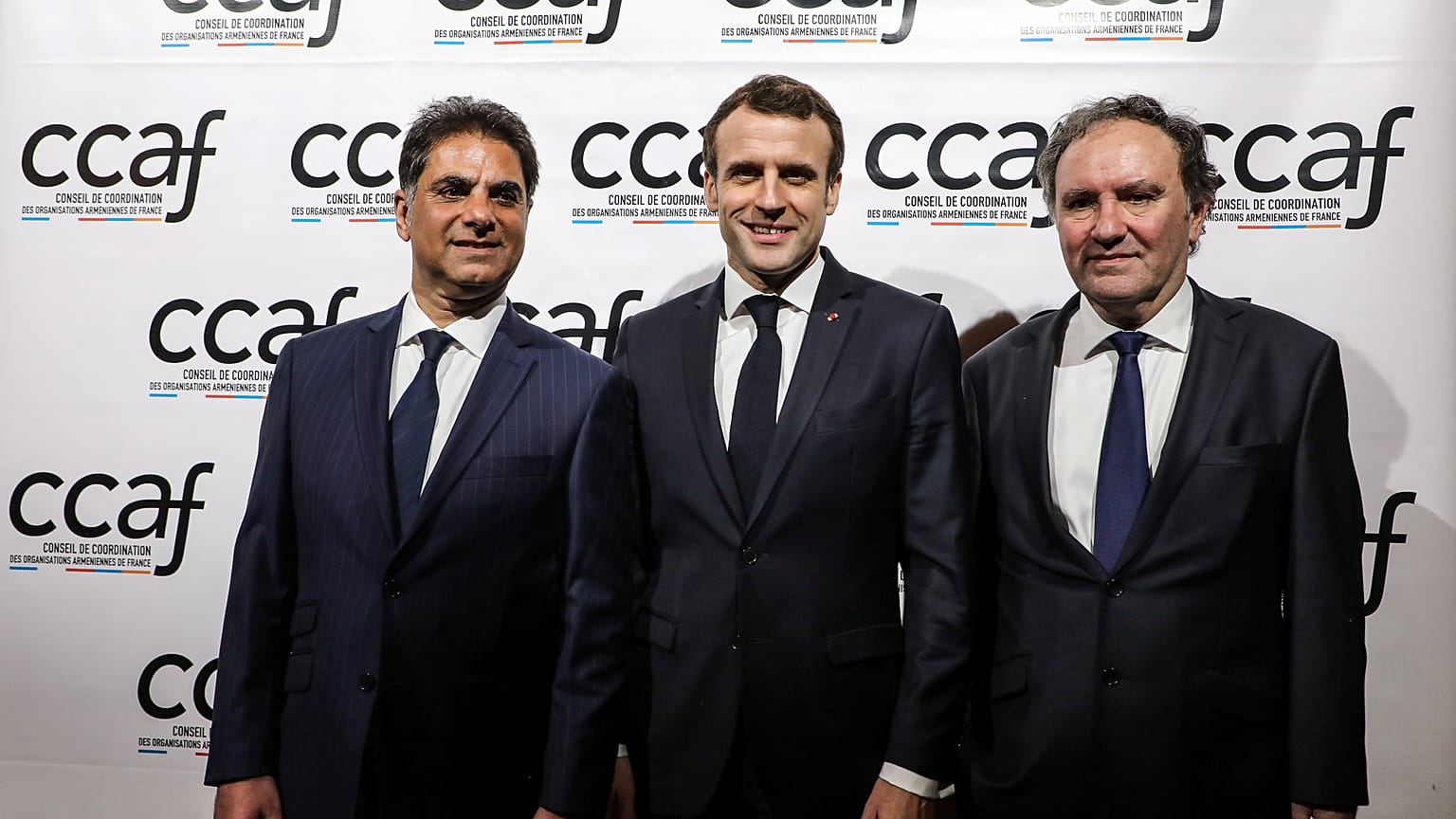 Macron annonce une journée nationale du génocide arménien en France.
