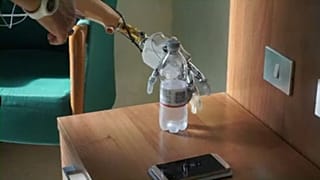 Tapintani is képes az úttörő műkéz