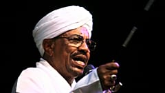 البشير يستخدم نبرة تصالحية مع المتظاهرين 