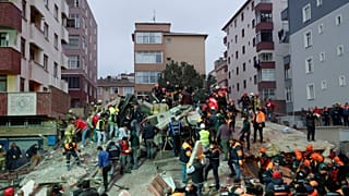 İstanbul Kartal'da çöken bina 