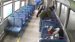 East Cleveland: Vater raucht und vergisst sein Baby im Zug
