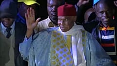 Sénégal : de retour à Dakar, l'ex-président Wade tacle encore Macky Sall