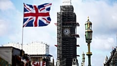 Elezioni UE, Salvini apre al voto degli italiani in UK: il nodo è la convenienza politica