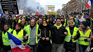 Watch: 'Gilets jaunes' protesters clash with police in Paris