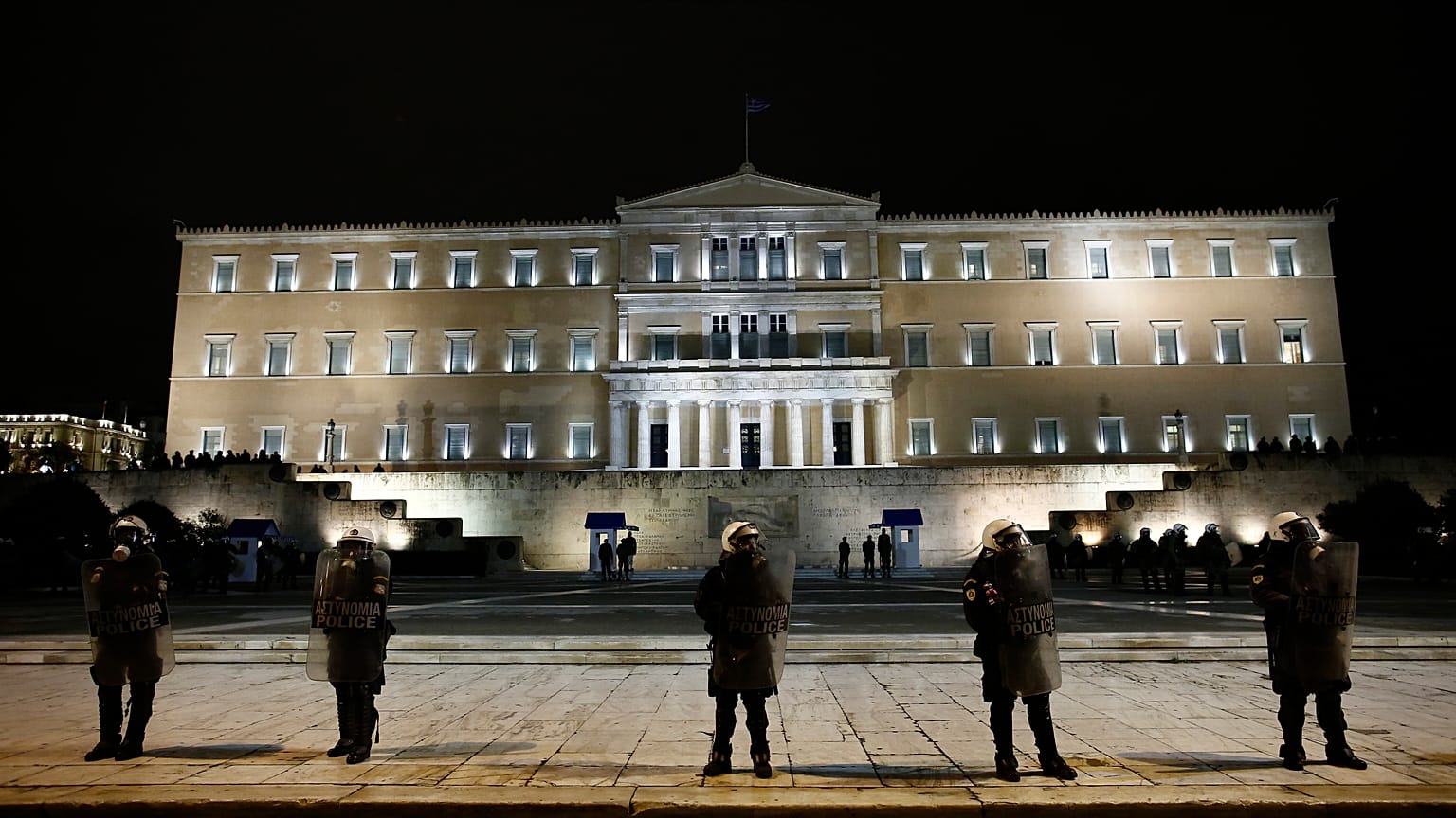 Η ΕΛ.ΑΣ αναζητεί άνδρες για τα ΜΑΤ