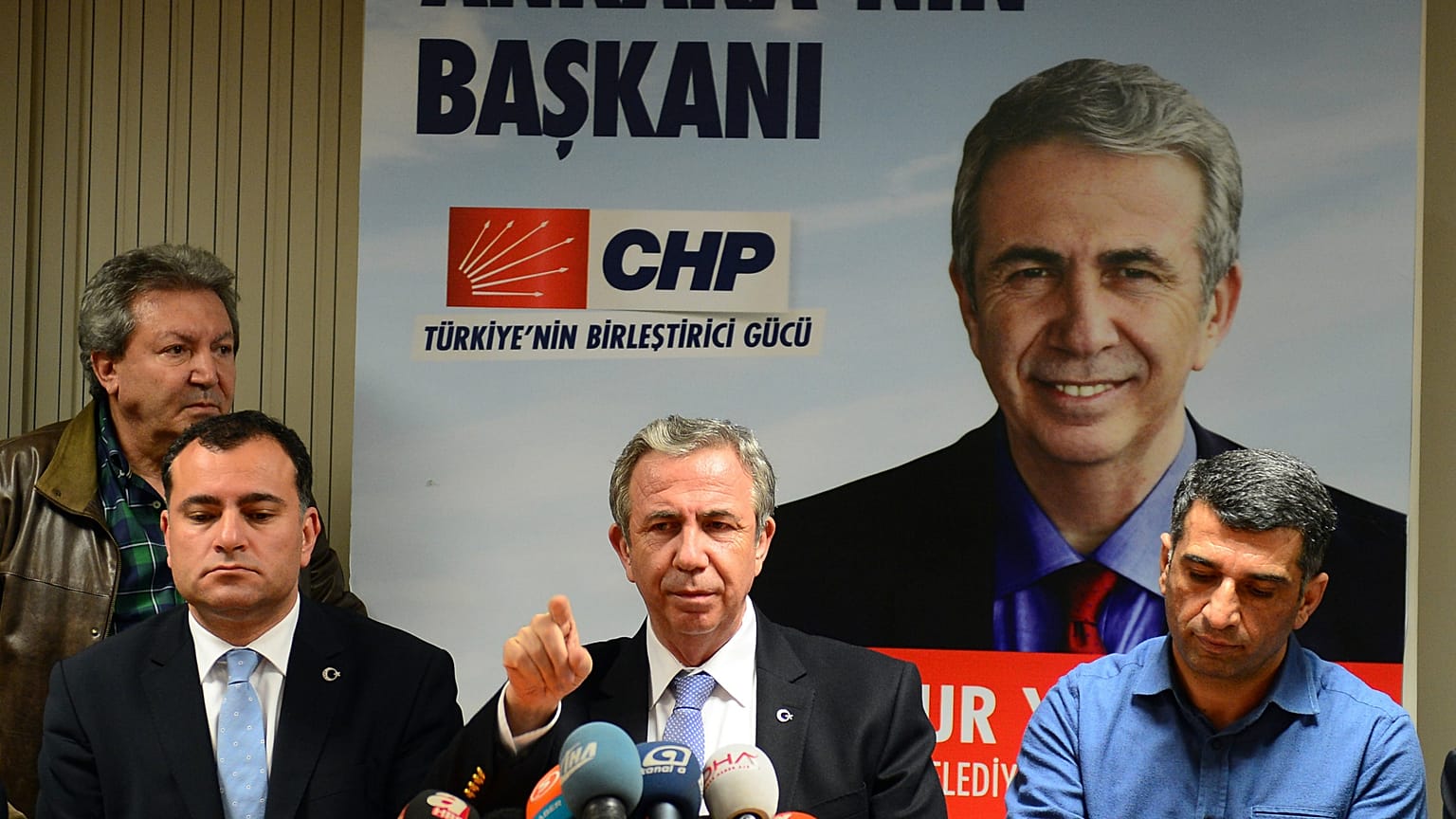 Mansur Yavaş emeklilikte yaşa takılanlar için çözüm önerisi