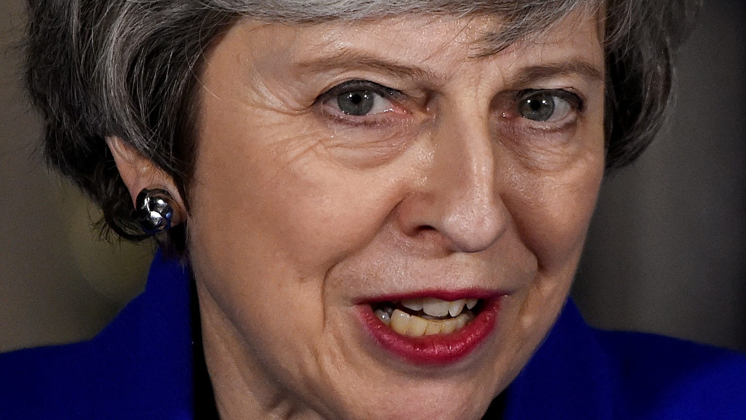 Theresa May tells MPs to 'hold our nerve' over Brexit deal 