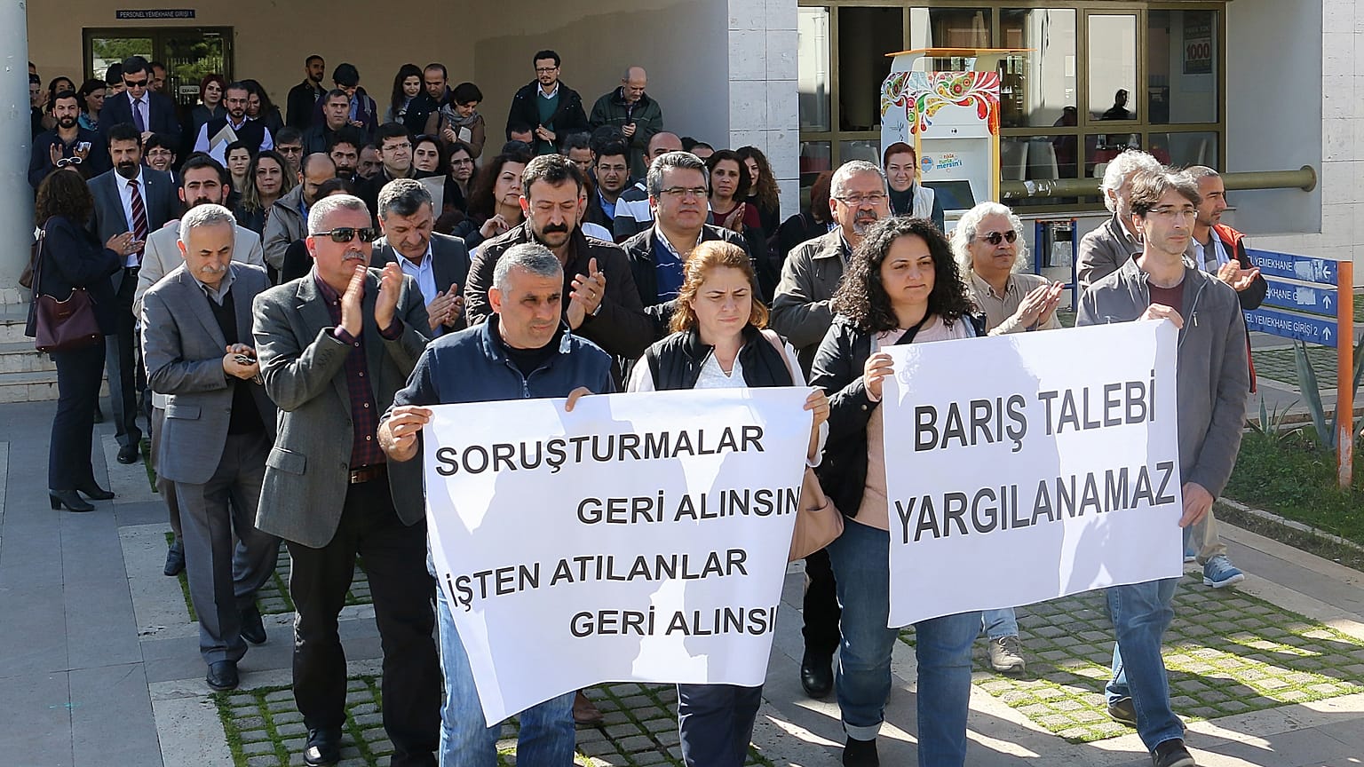 barış için akademisyenler