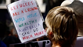 Le camp de migrants le plus inhumain d'Australie va rouvrir ses portes
