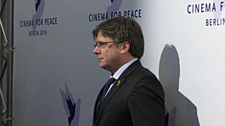 Los autores de 'Dos Cataluñas' devuelven el premio que Puigdemont les entregó