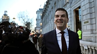 Brexit blab: Chief negotiator overheard in bar suggesting 'long delay' to Article 50