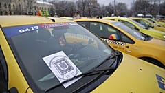 Ρουμανία: Στους δρόμους εναντίον Uber και Taxify οι οδηγοί ταξί