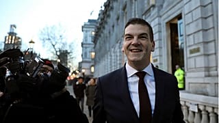 Brexit, retroscena - May pensa all'ultimatum: proroga o voto per l'accordo?