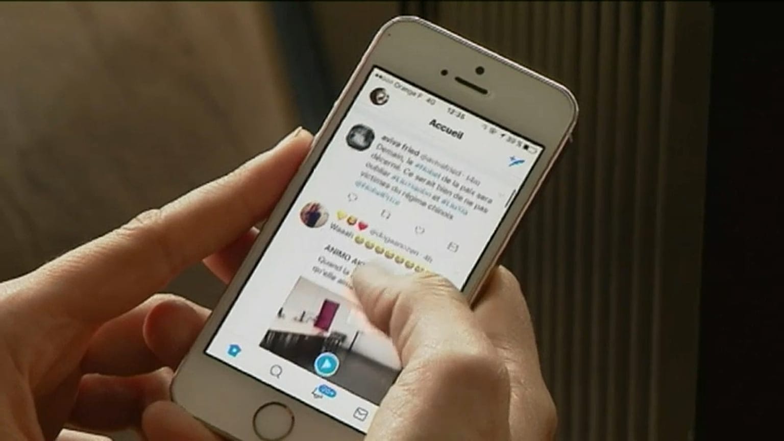 Periodistas franceses despedidos por acosar a mujeres en las redes sociales