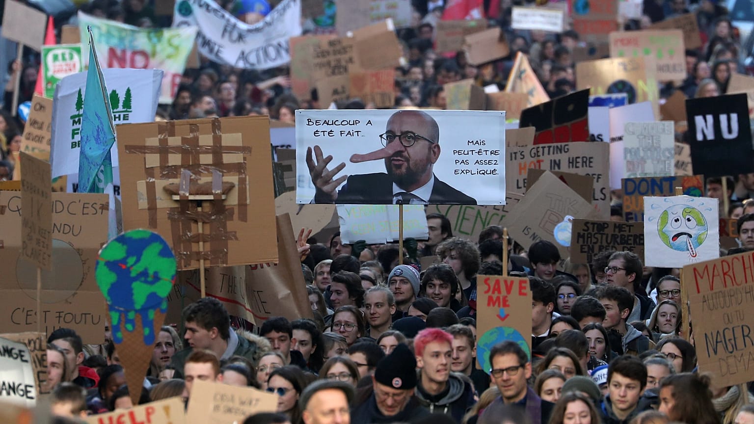 "Breves de Bruxelas": clima, NATO, direitos de autor e mascote 