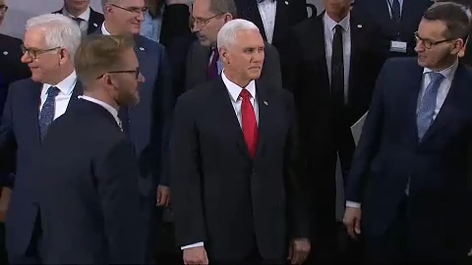 Mike Pence: Európa is lépjen ki az iráni atomalkuból