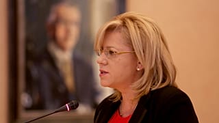 Στην Αθήνα η Επίτροπος Κορίνα Κρετσού