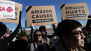 Protesters object to Amazon in New York