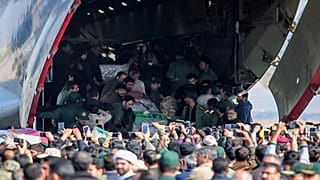 ایران با احضار سفیر پاکستان: انتقام حمله انتحاری زاهدان را می‌گیریم