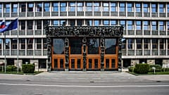 'Sosyal deney' için sandviç çalan Slovenyalı milletvekili istifa etti