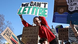 Student climate protesters gather in London 