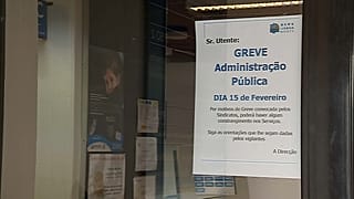 Greve fecha 90% das escolas e grande parte da Administração Pública