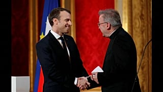 Denunciato il nunzio apostolico di Parigi