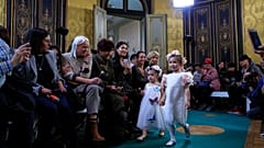 من أسبوع الموضة للأطفال في باريس